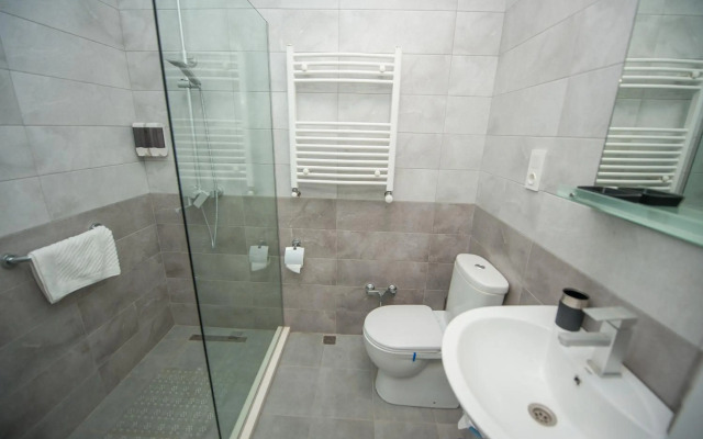 Easy Hotel