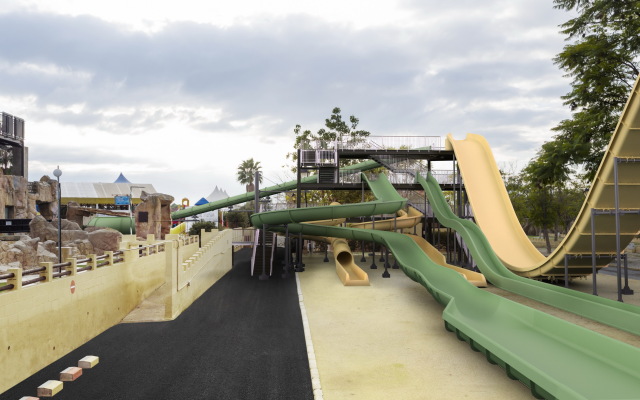 Magic Robin Hood Waterpark Lodge Resort