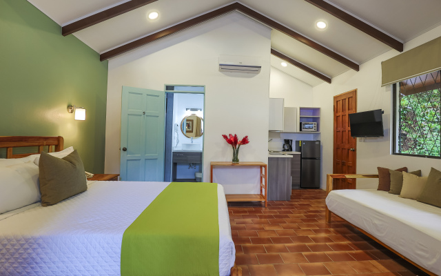 ECOTICA Boutique Hotel