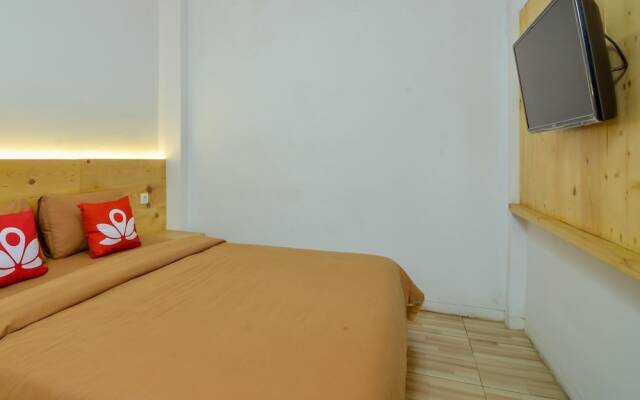 ZEN Rooms Near Darmawangsa Syariah