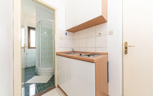 Nice Apartment in Kastel Stafilic With 1 Bedrooms and Wifi