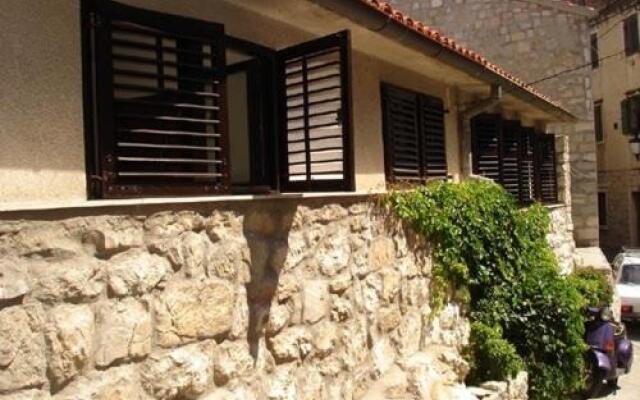 Bruno Split Centre Apartment and Room