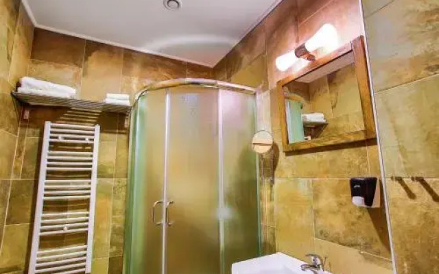 Restoran I Prenociste Moja Carda