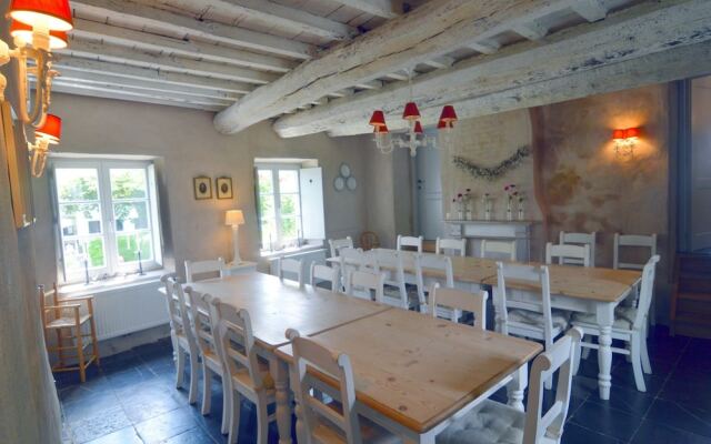 Farmhouse With Wellness Near Maredsous