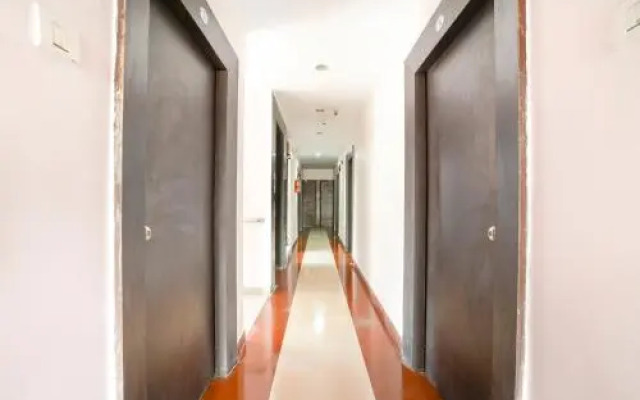 Hotel Sunshine Inn by OYO Rooms