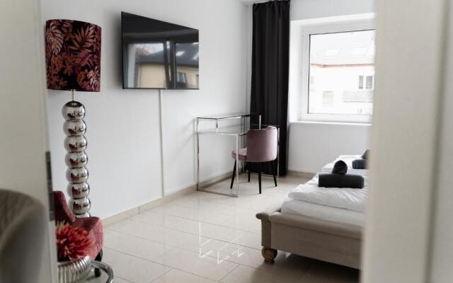 Modernes Studio mit Netflix