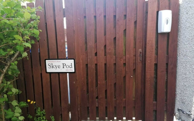 Skye Pod