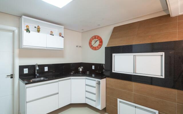 Casa ampla no segundo andar Canela RS RHO063