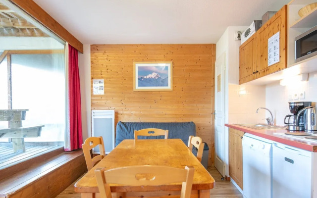 Serene Alpine Stay for 6 Guests