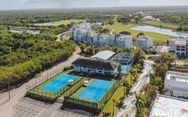 Unique Pool & Golf view retreat 1BR at Cana Pearl