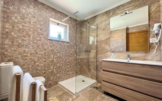 Boliqueime Amazing Villa With Pool by Homing