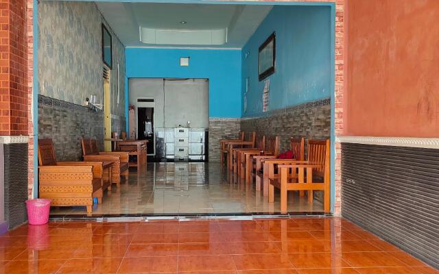Hotel Keluarga Mekar Jaya Syariah Near UNS Solo