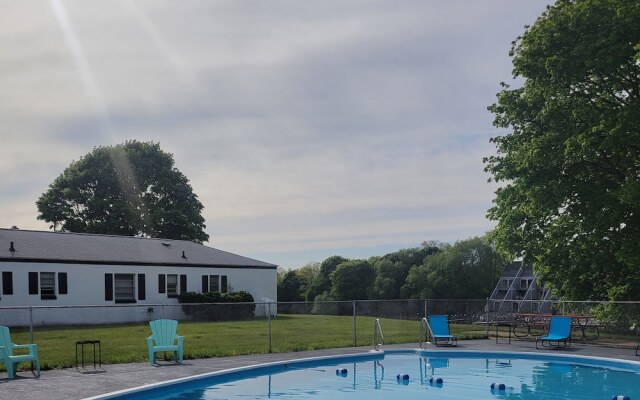 Riverside Motel and Marina Manistee