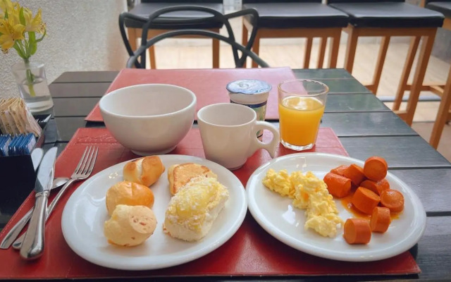 Flat Rua Bela Cintra 1356