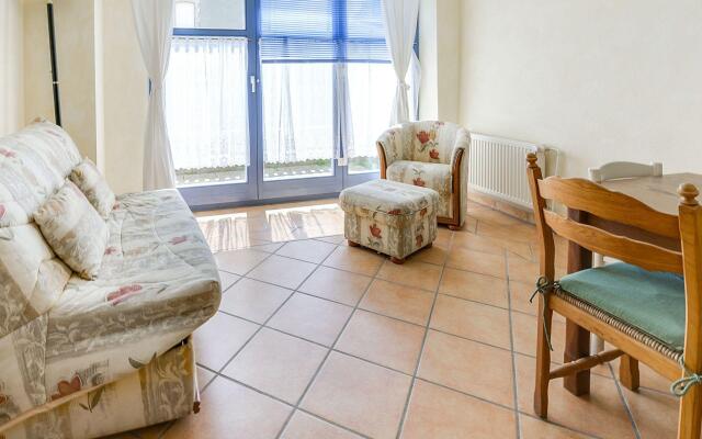 Charming Sea View Apartment in Lozen