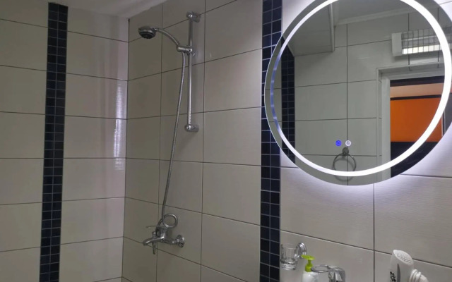 Small Luxury En suites ELEONOR