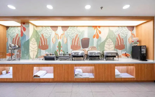 Hanting Hotel Shangnhai Xizang Bei Road Metro Station