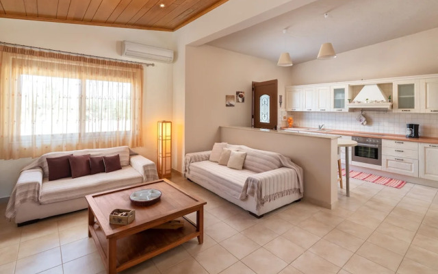 Madia Villa