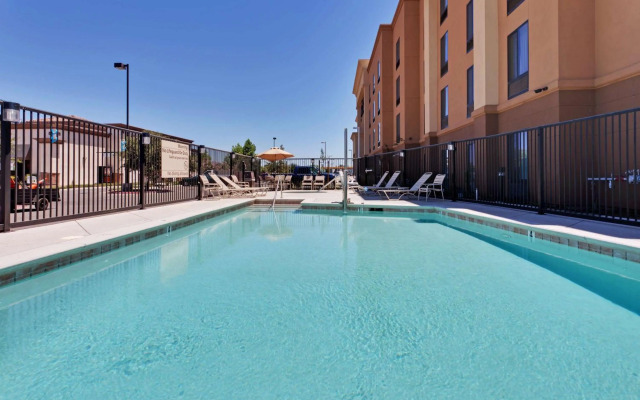 Hampton Inn & Suites Fresno-Northwest