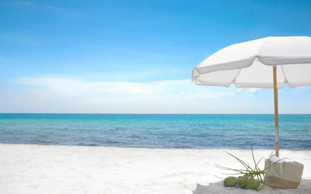 Grand Beach Hotel