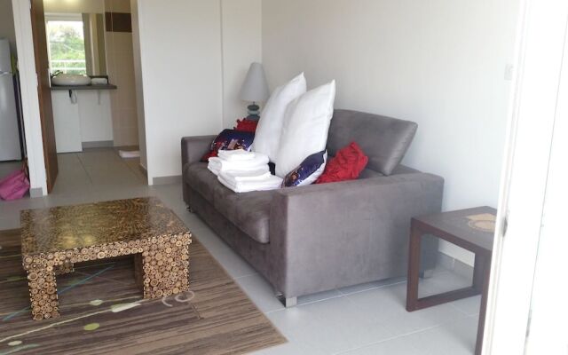 Studio in Saint-françois, With Wonderful City View, Balcony and Wifi -
