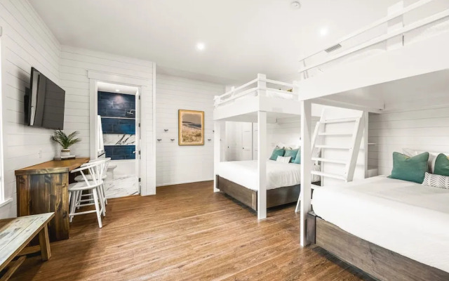 Salty Oak in Siesta Key