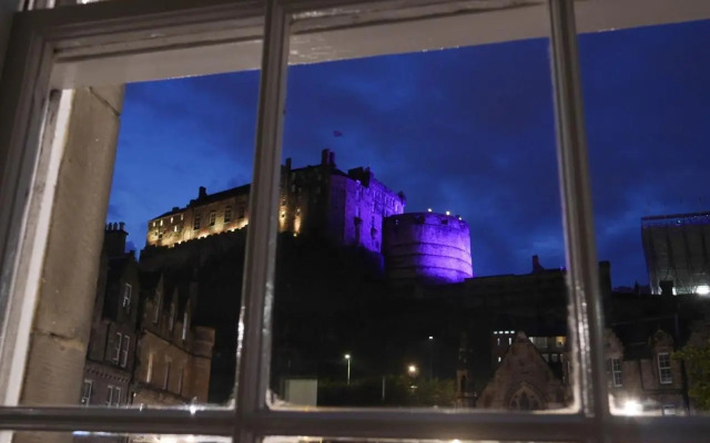 Castle Suite 3 Old Town