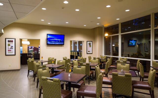 Holiday Inn Express Philadelphia - Penns Landing by IHG
