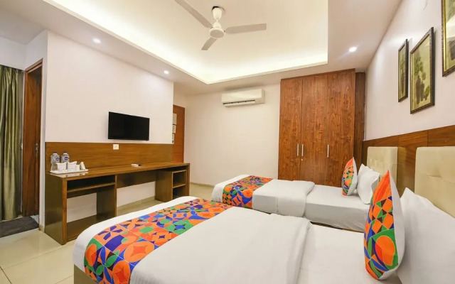 Fabhotel Silver Oak Bnb