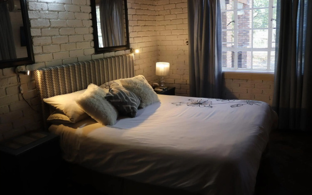 Mellivora Lodge