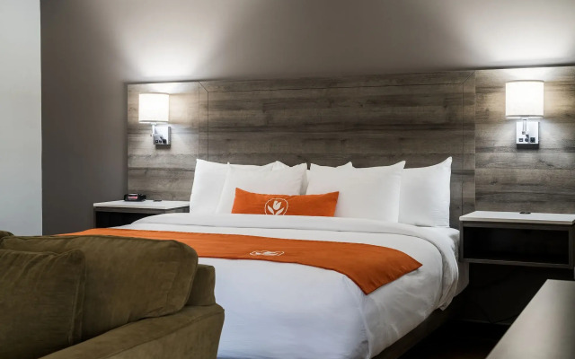 Amsterdam Inn & Suites Moncton