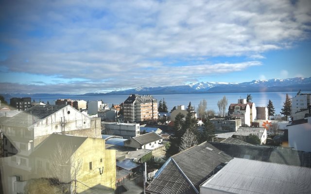 Beautiful Apartment Downtown, Amazing Lake Views JF1 by Apartments Bariloche