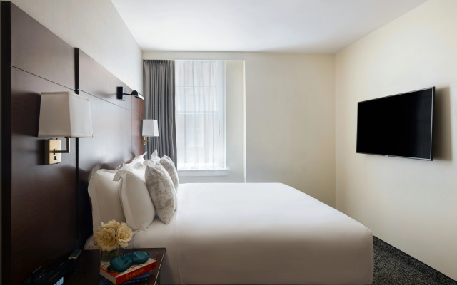 Club Quarters Hotel Downtown, Houston - Image 6