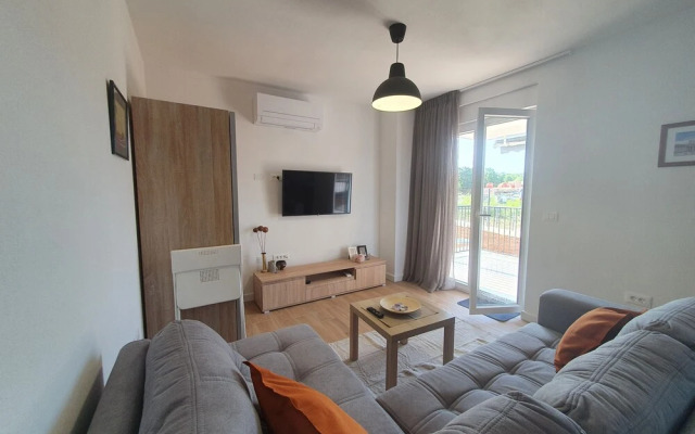 Family Apartment House Lucija With Pool