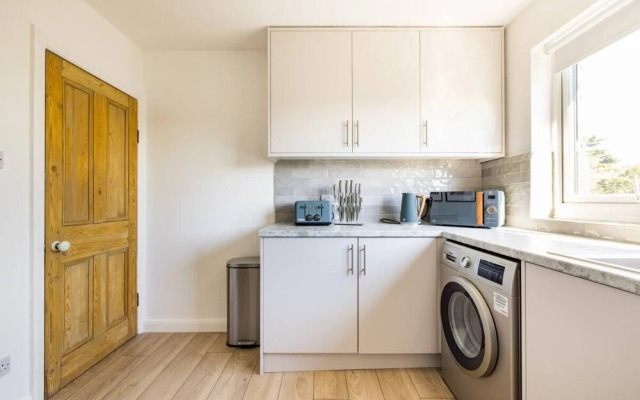 The Finchley Bolthole - Delightful 2bdr Flat