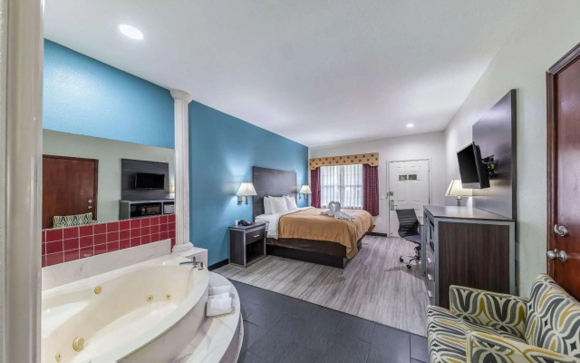 Quality Inn & Suites Canton