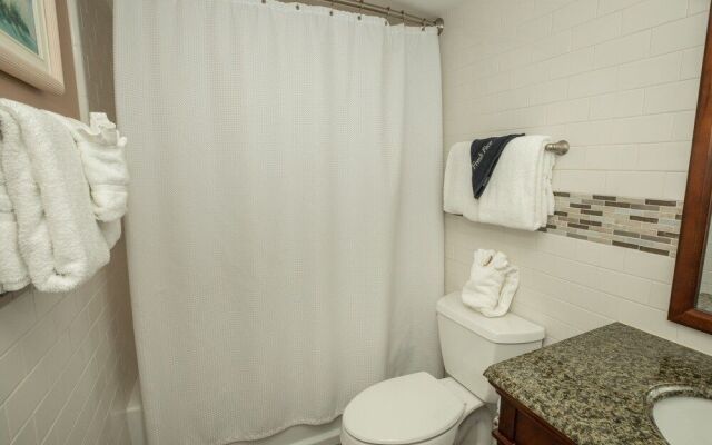Dolphin Point 103b 2 Bedroom Condo by RedAwning