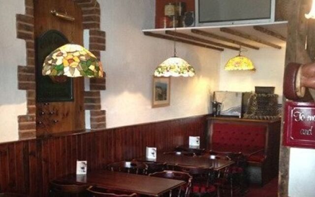 Village Inn