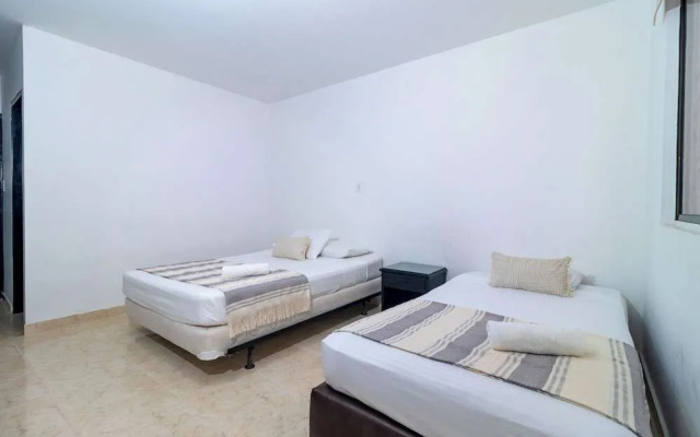 Hotel Axis Inn By GEH Suites