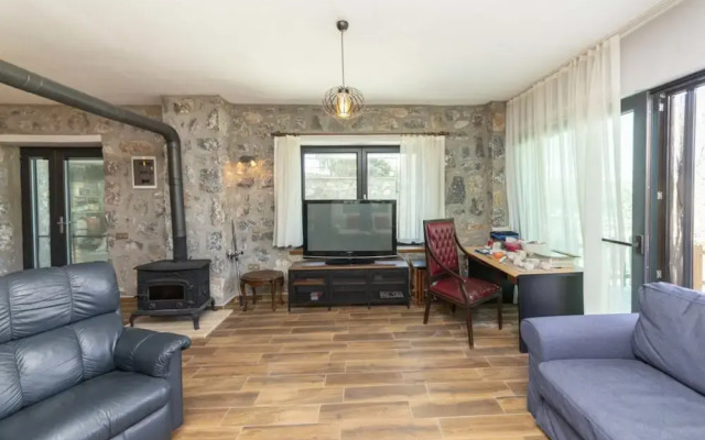 Eclectic Studio Apartment Near Sea in Bodrum