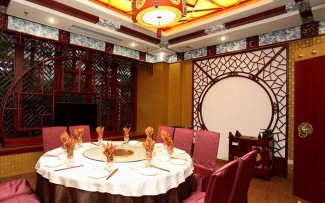 Junyi Apartment Hotel