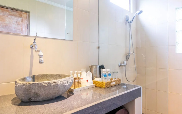 Ubud Glassy Villa by Pramana Villas