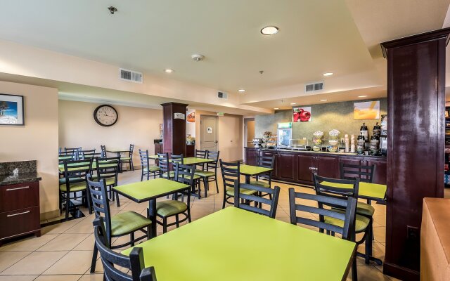 Quality Inn & Suites