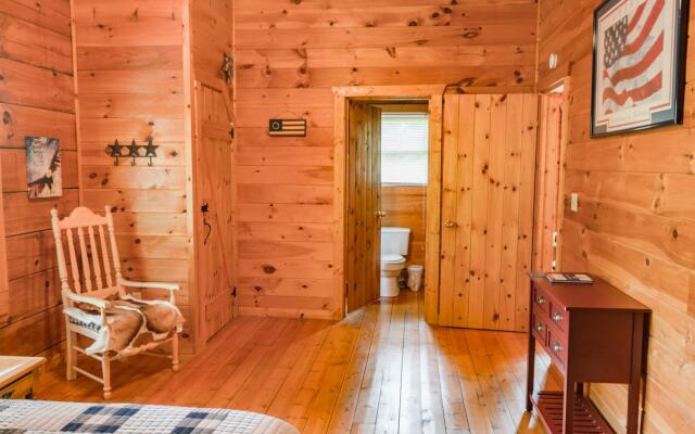 Hickory Lodge in Pigeon Forge