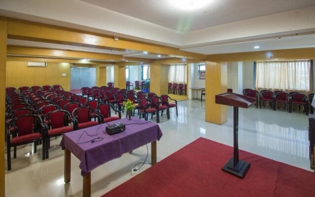FabHotel Satish Executive Hinjewadi