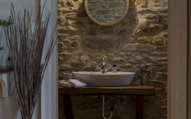 Paradosiako Saratsi - Traditional Guest House