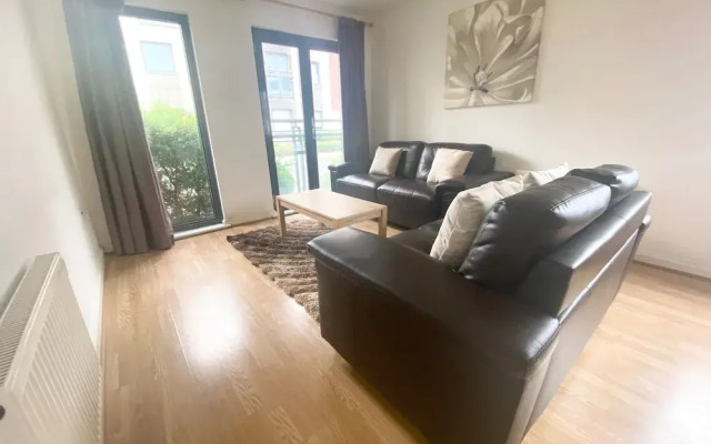 Sea Breeze Retreat in Swansea