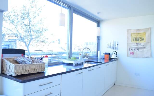 2 Bedroom Apartment With Terrace In Shoreditch