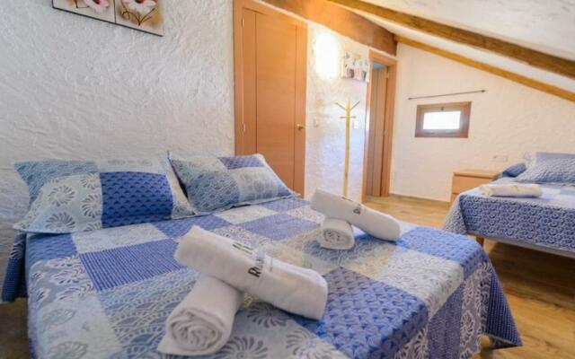 Villa Sol Alozaina by Ruralidays