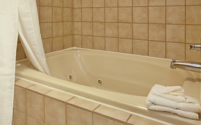 Holiday Inn Express Kansas City-Liberty by IHG